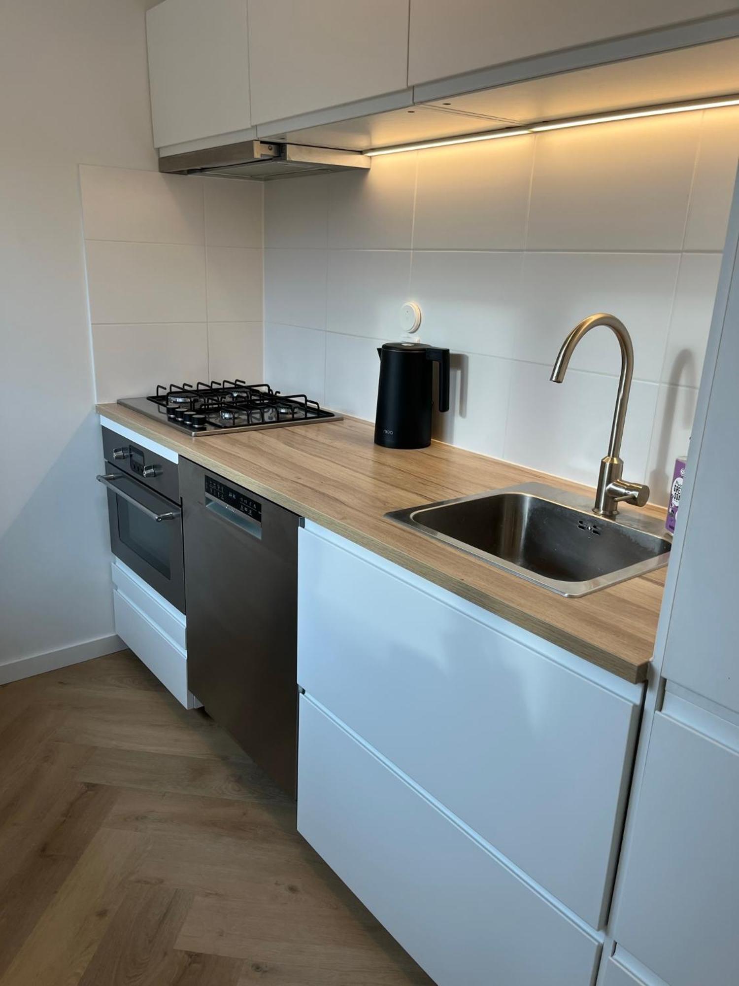 Kahakai Beach House - Unique Outdoor Kitchen - Next To Local Lake And 15 Min. The From Beach Noordwijkerhout Eksteriør billede
